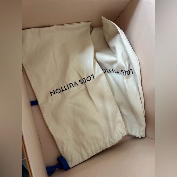 Black Louis Vuitton Waterfront Mule Slides Size 10. No defects. - Picture 14 of 16